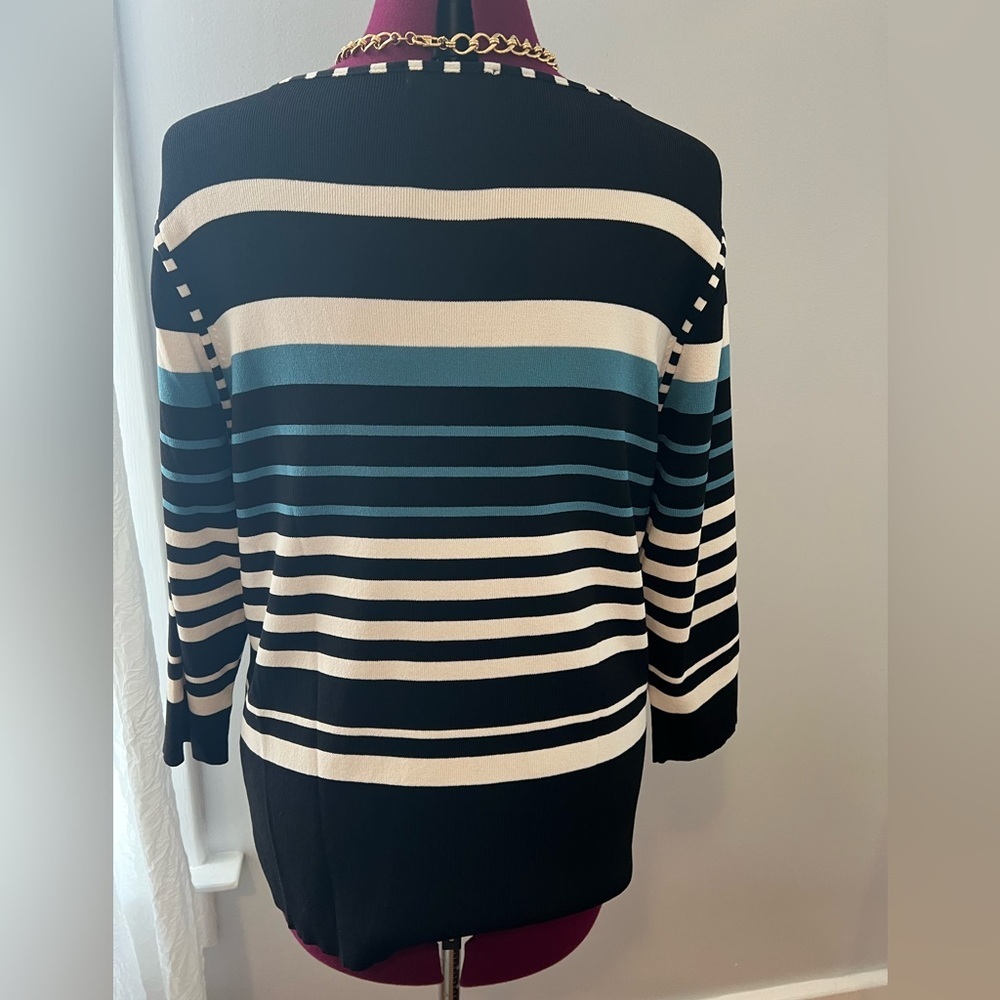 Dressbarn Sweater Size 14/16 - Picture 2 of 3